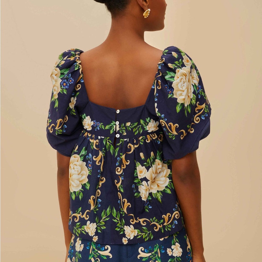 FARM Rio Navy Floral Puff-Sleeve Square-Neck Blouse - size Medium - NWT - Picture 3 of 4